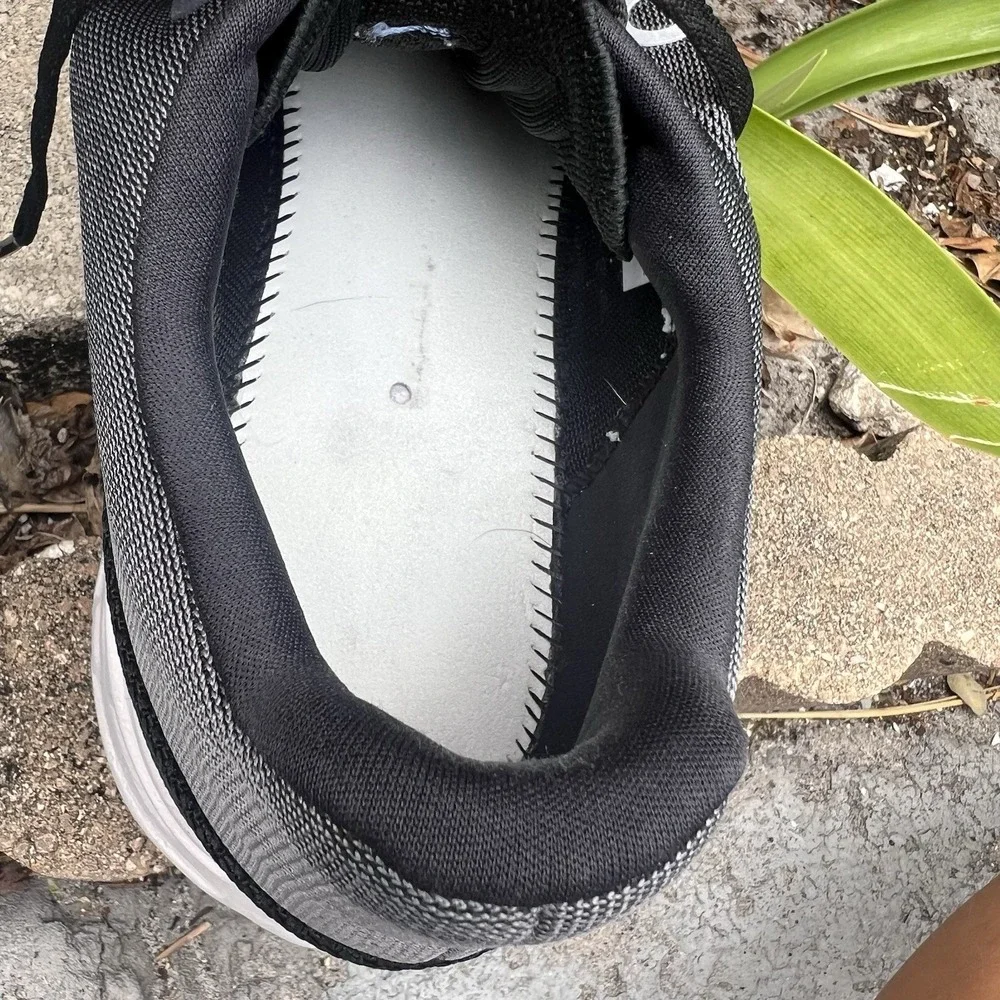 On Running missing insoles